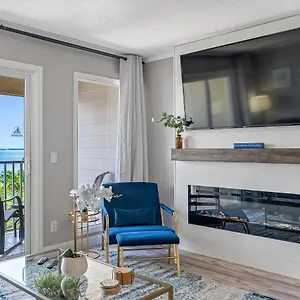 Wake Up To The Ocean Breeze - Enjoy Amazing Views Holiday home