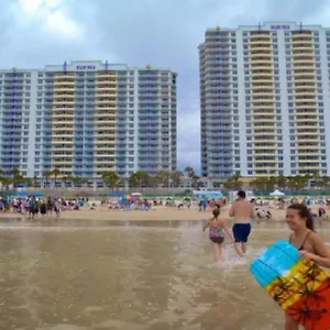 ocean-walk-resort-508.thedaytonabeachhotels.com/